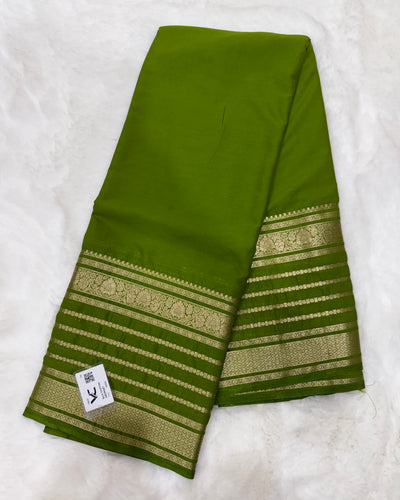 Parrot Green