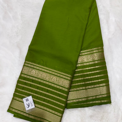 Parrot Green