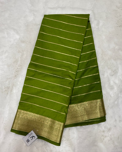 Parrot Green